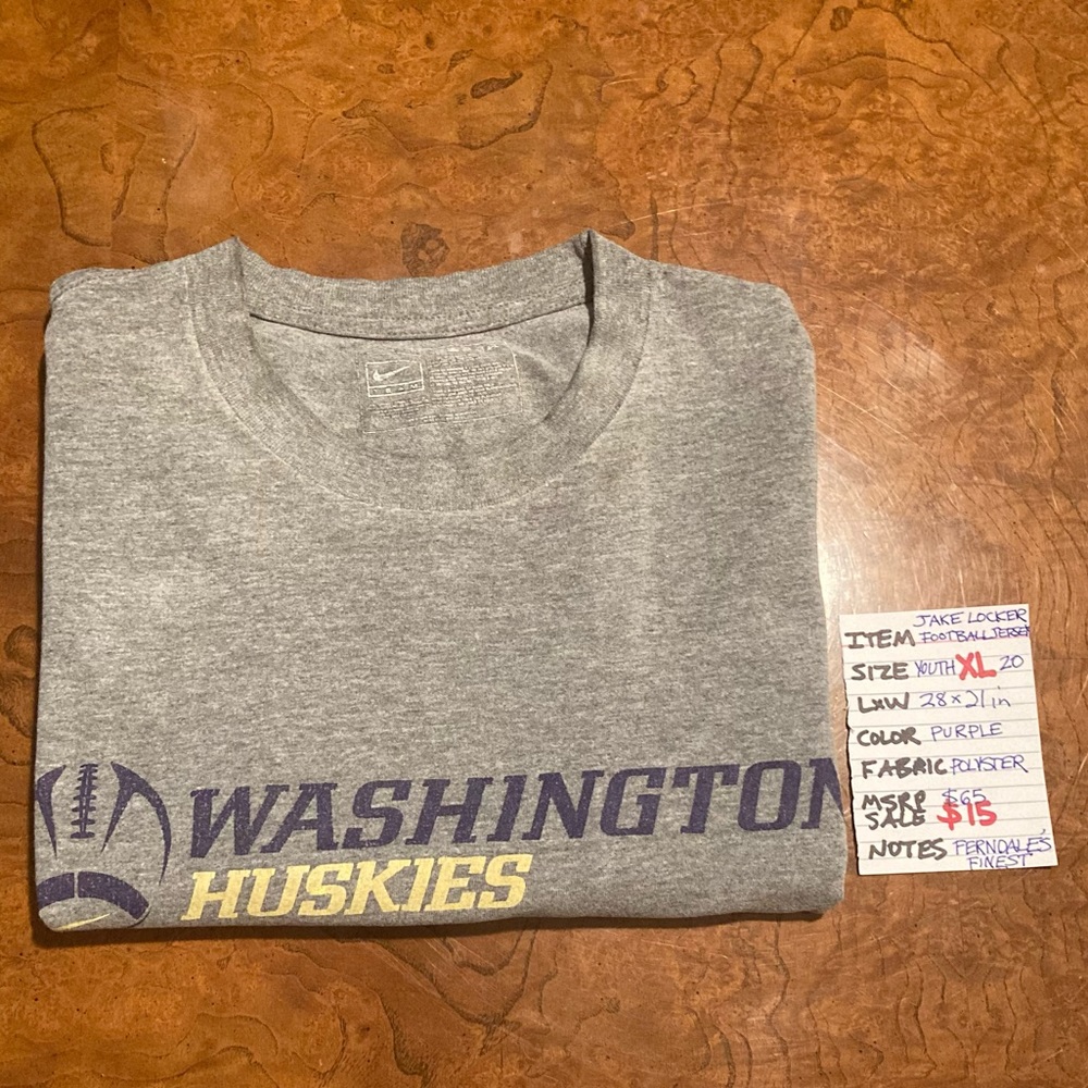 UW Huskies Football T-shirt